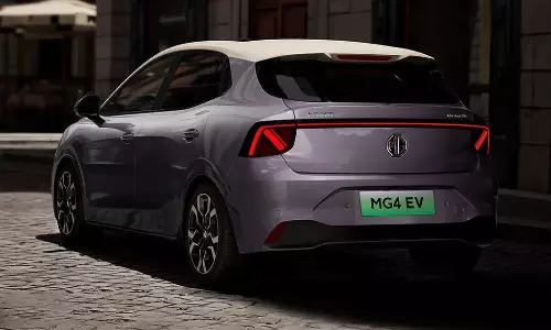 New MG4 Car: ఎంజీ మోటర్స్ నుంచి కొత్త ఎలక్ట్రిక్ కారు.. గట్టి ఫీచర్లున్నాయండోయ్.. మీరు ఓ లుక్కేయండి..!