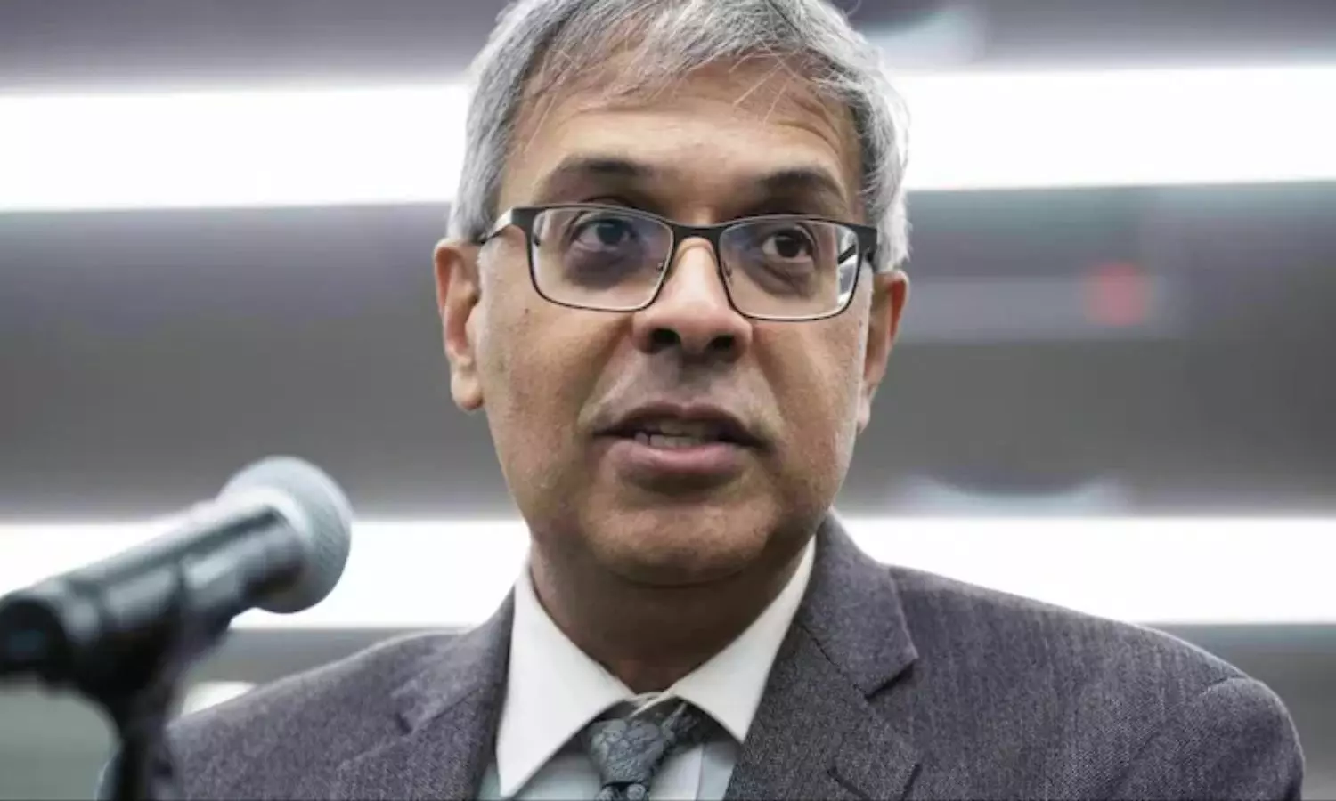 యూఎస్ హెల్త్ ఏజెన్సీ డైరెక్టర్ పదవికి జయ్: ఎవరీ భట్టాచార్య? యూఎస్ హెల్త్ ఏజెన్సీ డైరెక్టర్ పదవికి జయ్: ఎవరీ భట్టాచార్య?