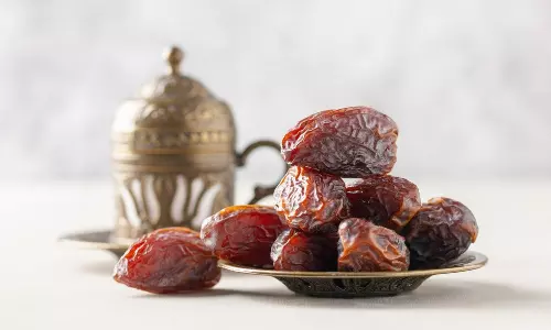 ఉపవాసం ముగిసిన వెంటనే ముస్లింలు ఖర్జూర ఎందుకు తింటారో తెలుసా.?