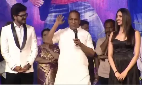 Viral Video: ఈ హీరోయిన్ కసికసిగా ఉంది.. మాజీ మంత్రి మల్లారెడ్డి షాకింగ్ కామెంట్స్..వీడియో వైరల్