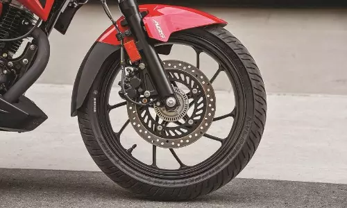 ABS Bikes: ABS ఫీచర్​తో బైక్ కొనాలా?.. ఈ టాప్​-5 మోడల్స్​పై ఓ లుక్కేయండి..!