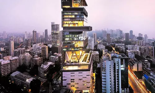 Mukesh Amban: ముకేష్ అంబానీ ఇంటి కరెంటు బిల్లు ఎంత వస్తుందో తెలిస్తే మైండ్ బ్లాంకే! Mukesh Amban: ముకేష్ అంబానీ ఇంటి కరెంటు బిల్లు ఎంత వస్తుందో తెలిస్తే మైండ్ బ్లాంకే!