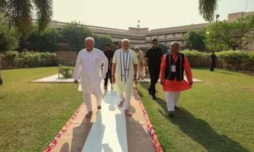 PM visited RSS office to announce September retirement plan Sanjay Raut claims telugu news