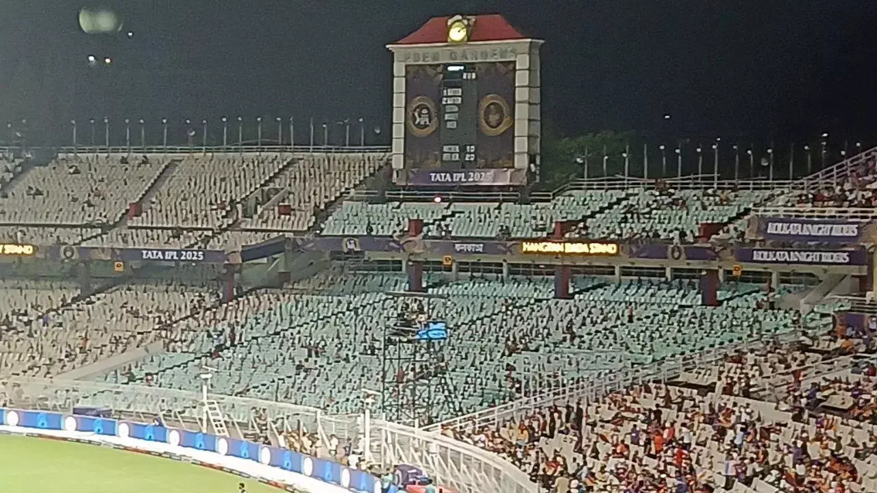 IPL 2025 : ఈడెన్ గార్డెన్స్ షాకింగ్ సీన్స్.. KKR-SRH మ్యాచ్కు అభిమానులు డుమ్మా! IPL 2025 : ఈడెన్ గార్డెన్స్ షాకింగ్ సీన్స్.. KKR-SRH మ్యాచ్కు అభిమానులు డుమ్మా!