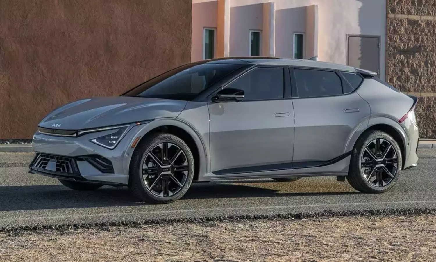 Kia is Offering a Discount of RS 15 Lakh on the EV6 in April 2025