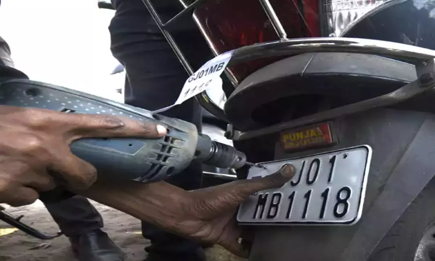 Vehicle New Rules: ఆ వాహనదారులకు బిగ్ అలర్ట్..వెంటనే ఈ పని చేయాలని ఆదేశించిన తెలంగాణ ప్రభుత్వం Vehicle New Rules: ఆ వాహనదారులకు బిగ్ అలర్ట్..వెంటనే ఈ పని చేయాలని ఆదేశించిన తెలంగాణ ప్రభుత్వం