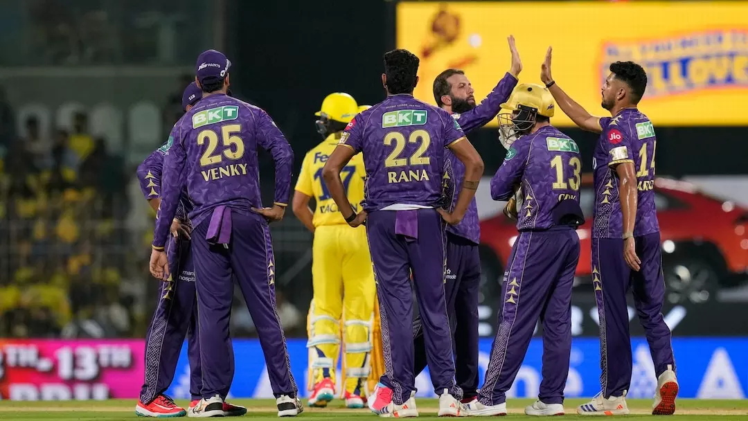 Kolkata knight riders beats chennai super kings by 8 wickets at Chepauk stadium, dhoni failed again