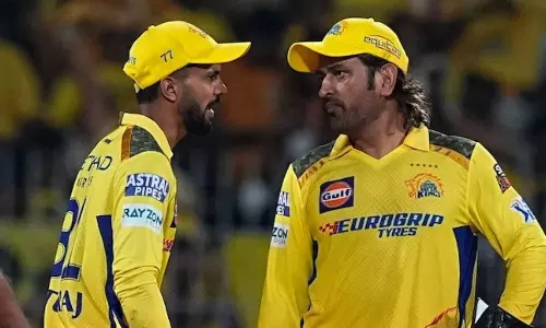 Ruturaj Gaikwad MS Dhoni Backstabbing KKR vs CSK Ruturaj Gaikwad MS Dhoni Backstabbing KKR vs CSK