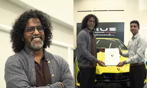 46 Lakh Rupees Number Plate: ఇంత పిచ్చేంట్రా బాబు.. నంబర్ ప్లేట్ కోసం రూ.46 లక్షలు.. కేేరళ క్రేజీ సీఈఓ..! 46 Lakh Rupees Number Plate: ఇంత పిచ్చేంట్రా బాబు.. నంబర్ ప్లేట్ కోసం రూ.46 లక్షలు.. కేేరళ క్రేజీ సీఈఓ..!