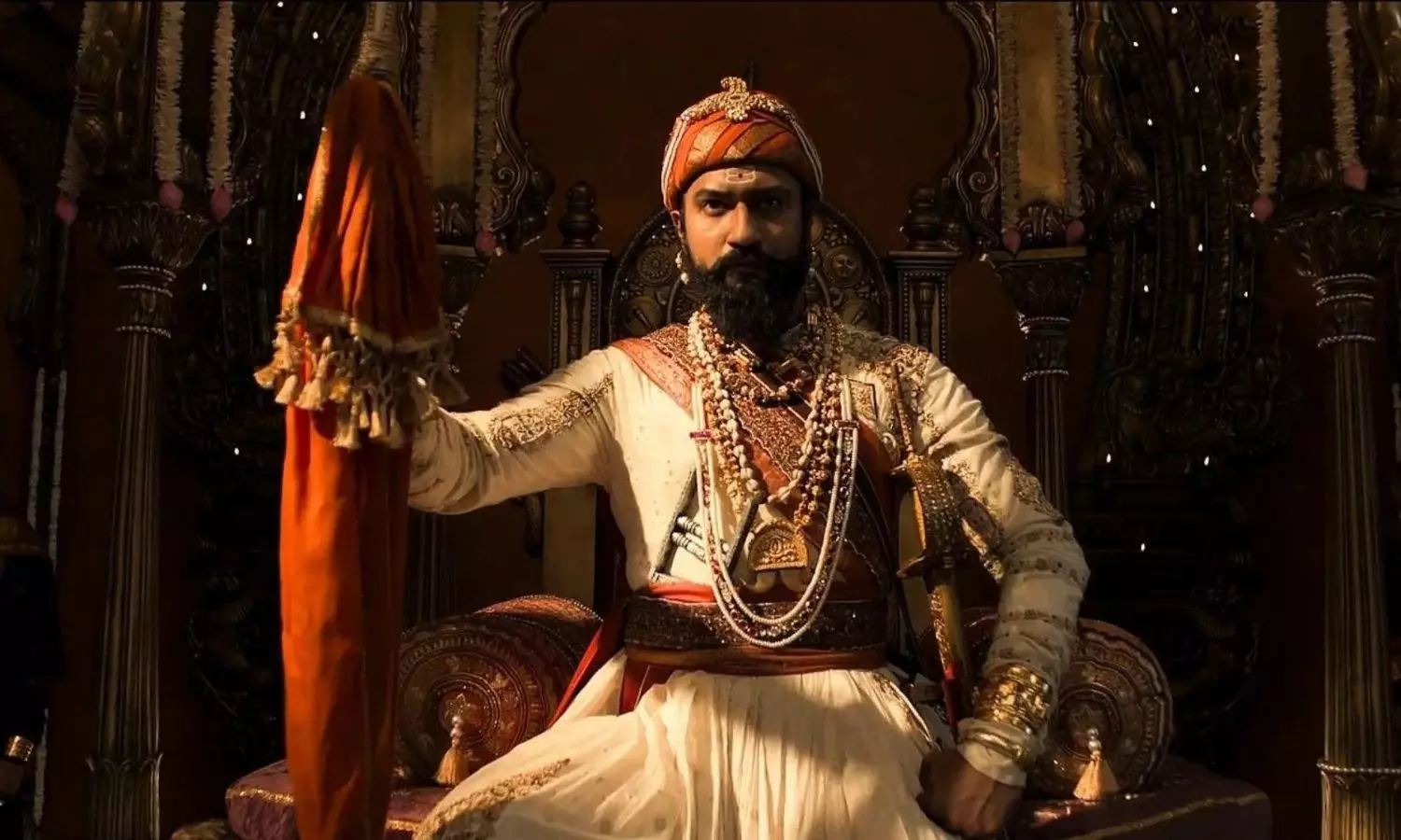 Laxman Utekar Success Story From Selling Vada Pav to Directing RS 800 Crore Bollywood Blockbuster Chhaava Laxman Utekar Success Story From Selling Vada Pav to Directing RS 800 Crore Bollywood Blockbuster Chhaava