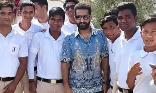 Jr NTR: ఎన్టీఆర్‌ వేసుకున్న ఈ షర్ట్‌ ధర ఎంతో తెలిస్తే.. కళ్లు బైర్లు కమ్మాల్సిందే