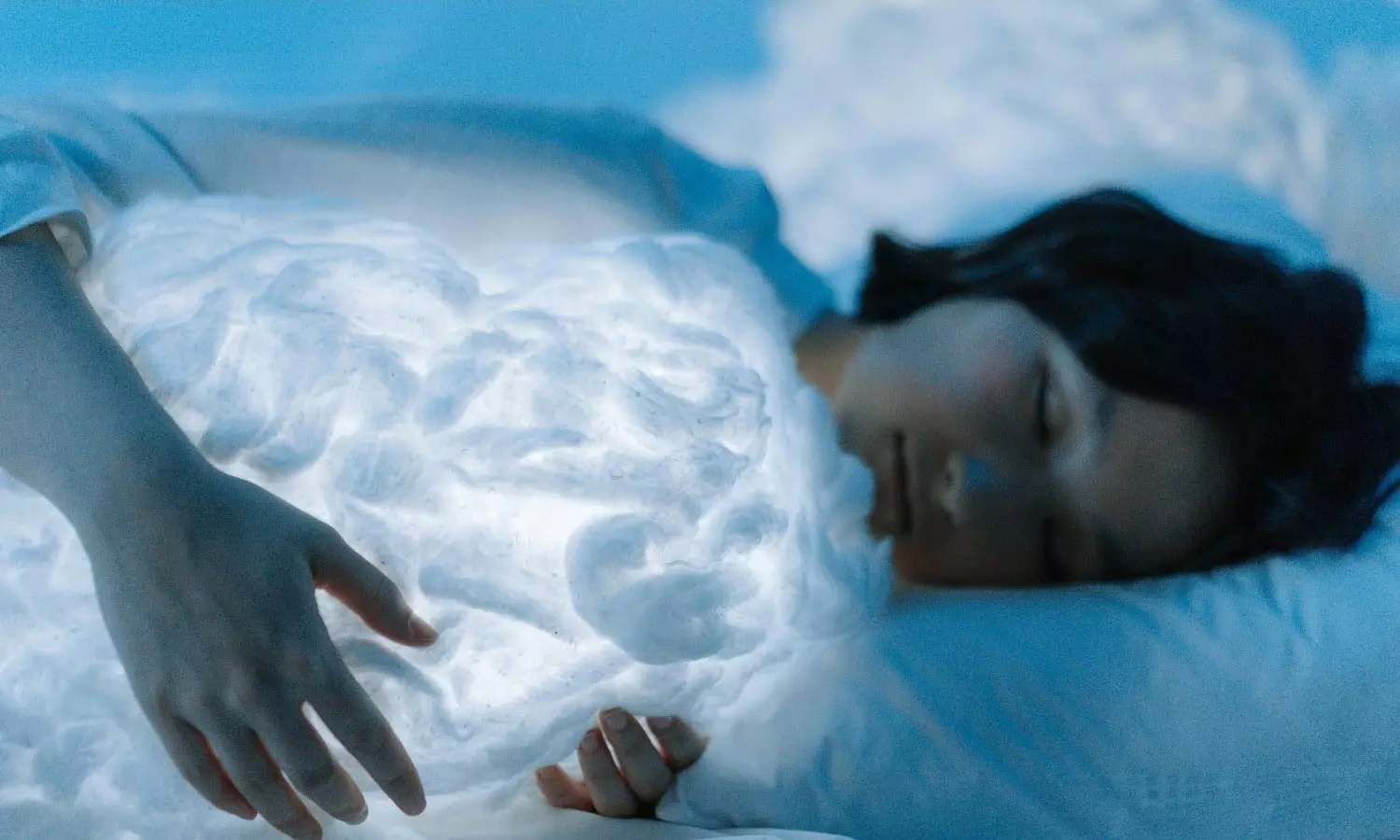 Dream Meaning: చనిపోయిన వారు కలలో కనిపిస్తే మంచిదా? చెడు జరుగుతుందా? Dream Meaning: చనిపోయిన వారు కలలో కనిపిస్తే మంచిదా? చెడు జరుగుతుందా?