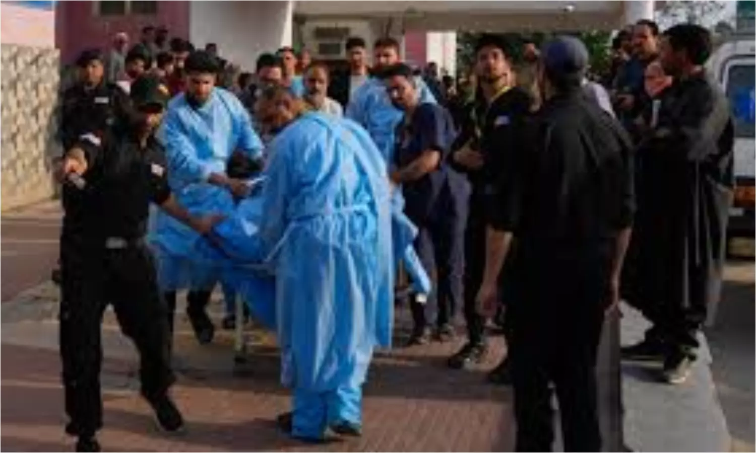 Jammu Terror: జమ్మూలో ఉగ్రదాడి.. విశాఖ వాసులను వెంటాడి మరి కాల్చేసిన ముష్కరులు Jammu Terror: జమ్మూలో ఉగ్రదాడి.. విశాఖ వాసులను వెంటాడి మరి కాల్చేసిన ముష్కరులు