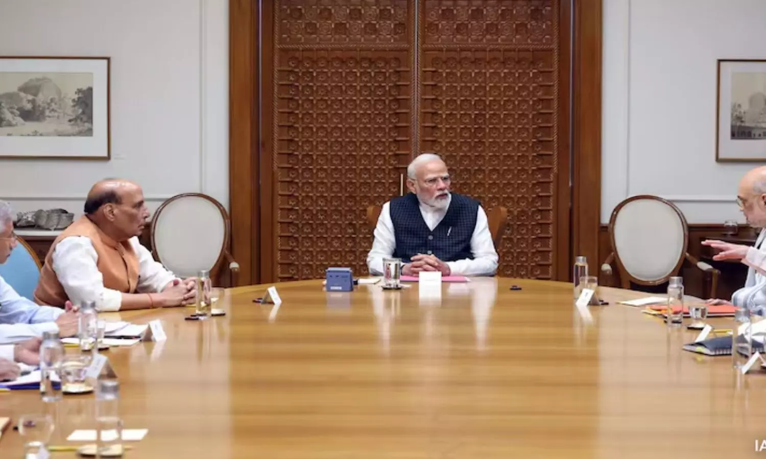 Indias reply to Pakistan: పాకీస్థానీలకు 48 గంటల గడువు...దేశం విడిచిపోవాల్సిందిగా ఇండియా వార్నింగ్ Indian govt suspends Indus Waters Treaty, Shuts attari wagah border and SAARC visas of Pakistani nationals cancelled