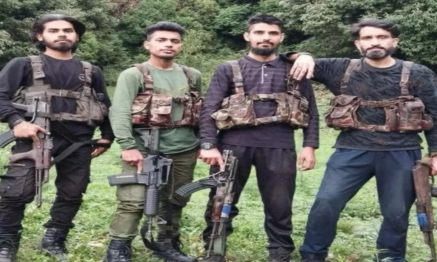 Pahalgam Attack: పహల్గామ్ దాడి ఉగ్రవాదులను పట్టిస్తే 20 లక్షల రివార్డు..అనంత్ నాగ్ పోలీసుల సంచలన ప్రకటన Terrorist organization angered over demolition of terrorists homes