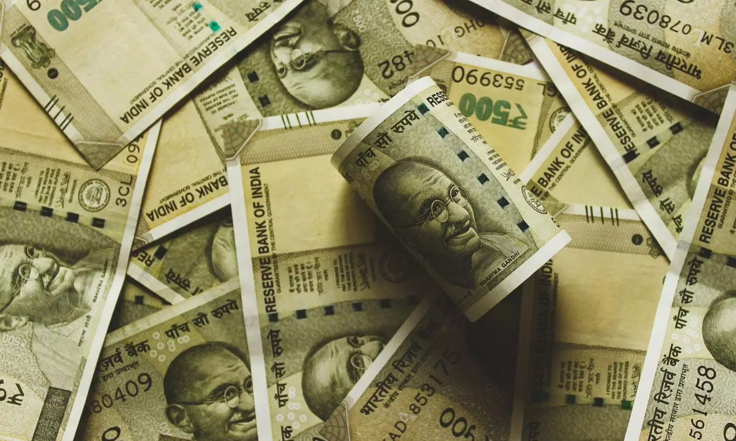 Money Saving Tips: మీ జీతం డబ్బులు నెల తిరిగేసరికి మిగలడం లేదా? ఈ 30 రోజుల అలవాటుతో డబ్బే డబ్బు! Money Saving Tips: మీ జీతం డబ్బులు నెల తిరిగేసరికి మిగలడం లేదా? ఈ 30 రోజుల అలవాటుతో డబ్బే డబ్బు!