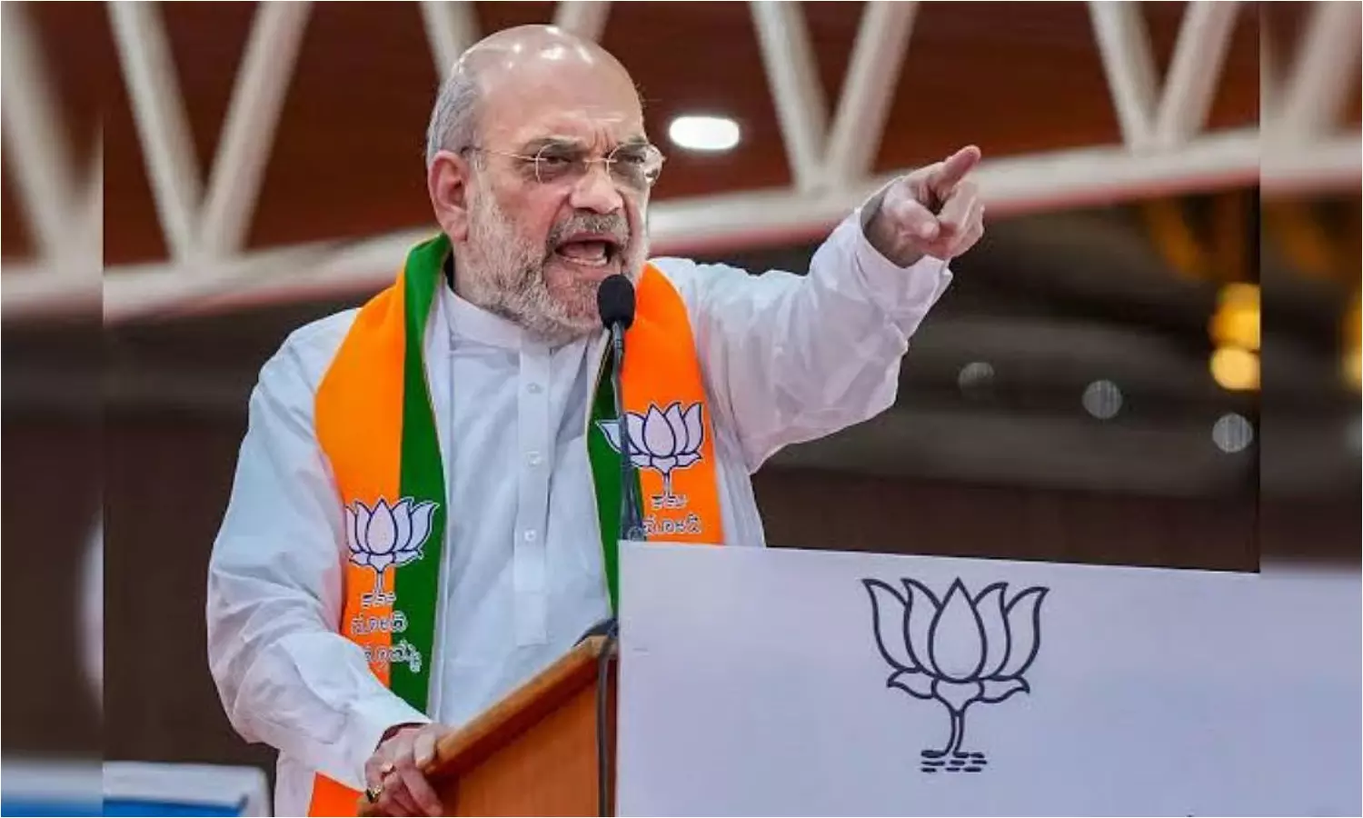 Pahalgam Terror Attack : అన్ని రాష్ట్రాల ముఖ్యమంత్రులకు కేంద్ర హోం మంత్రి అమిత్ షా ఆర్డర్...48 గంటల్లో ఈ పని చేయాలని ఆదేశం Pahalgam Terror Attack : అన్ని రాష్ట్రాల ముఖ్యమంత్రులకు కేంద్ర హోం మంత్రి అమిత్ షా ఆర్డర్...48 గంటల్లో ఈ పని చేయాలని ఆదేశం