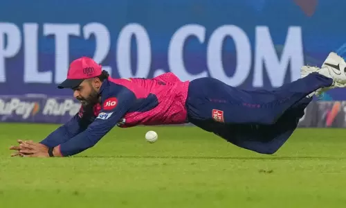 Riyan Parag : 14 కోట్లు పెట్టి కొంటే ఇదేనా ఆట? కీలక క్యాచ్‌లు వదిలేస్తున్న రాజస్థాన్ కెప్టెన్