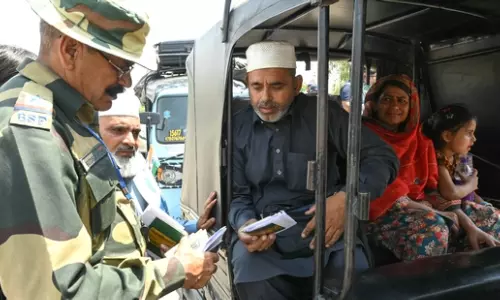 Pahalgam Terror Attack :  దేశాన్ని వీడుతున్న పాకిస్తానీయులు.. సరిహద్దు మూసివేత