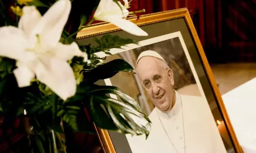 Pope Francis: పోప్ ఫ్రాన్సిస్‌కు ప్రపంచం ఘనమైన వీడ్కోలు.. ఏకంగా 2.5 లక్షల మందికిపైగా..!