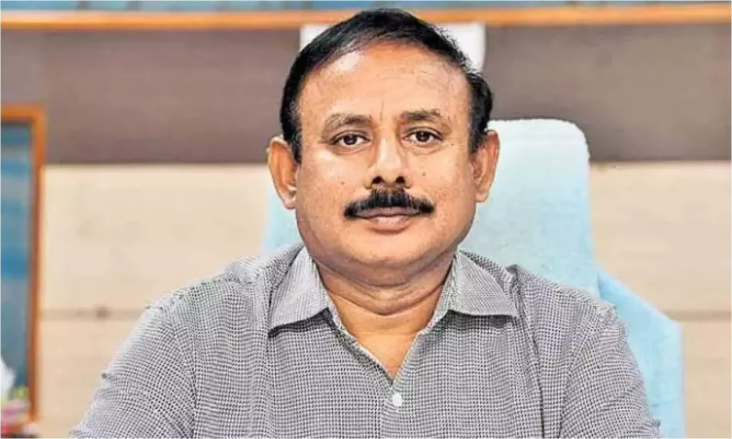 Bhukya Hariram: ఆదాయానికి మించిన ఆస్తులు.. కాళేశ్వరం ఎండీ భూక్యా హరిరామ్ అరెస్ట్ Bhukya Hariram: ఆదాయానికి మించిన ఆస్తులు.. కాళేశ్వరం ఎండీ భూక్యా హరిరామ్ అరెస్ట్