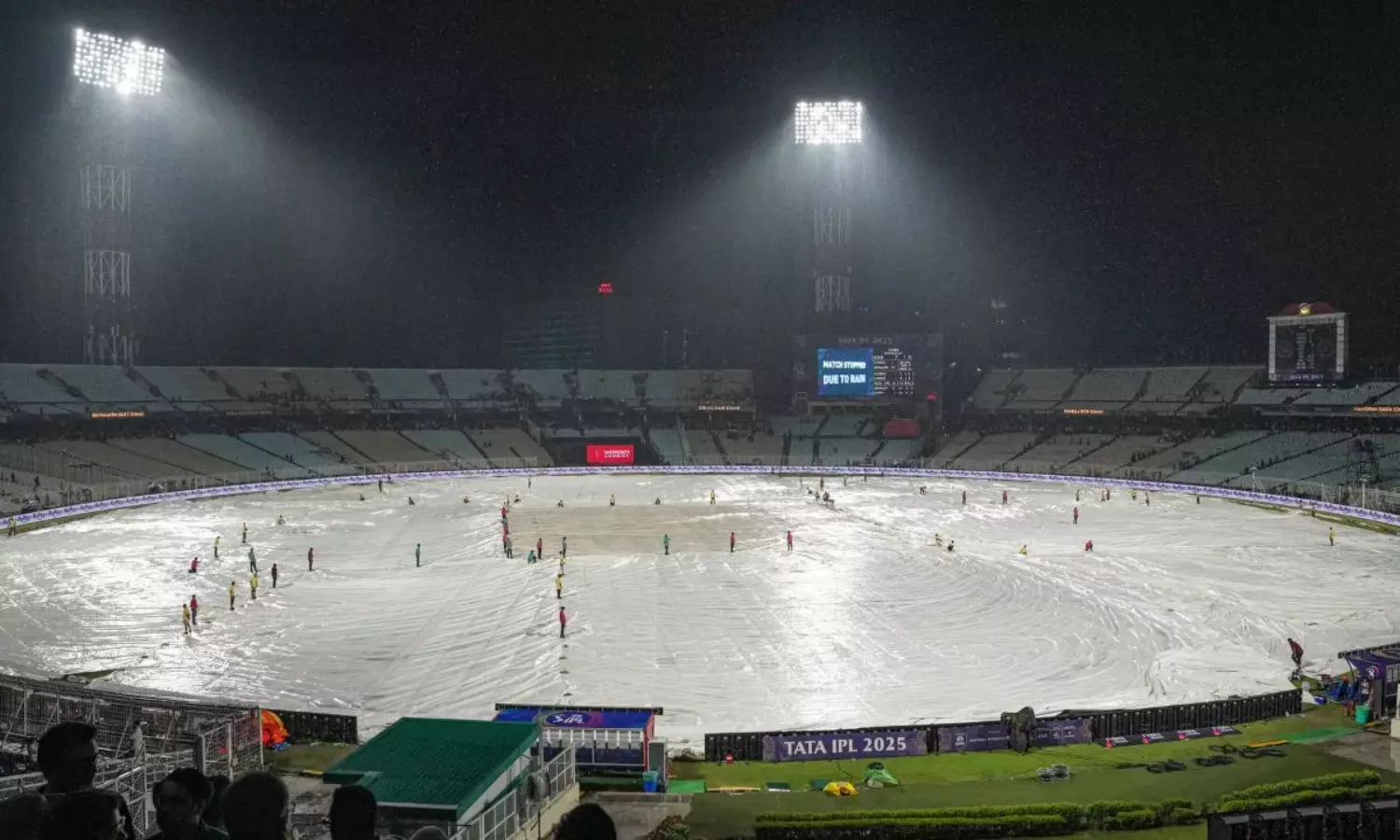 IPL 2025 : ఈడెన్ గార్డెన్స్లో వర్ష బీభత్సం.. KKR vs PBKS మ్యాచ్ రద్దు.. చెరోపాయింట్! IPL 2025 : ఈడెన్ గార్డెన్స్లో వర్ష బీభత్సం.. KKR vs PBKS మ్యాచ్ రద్దు.. చెరోపాయింట్!