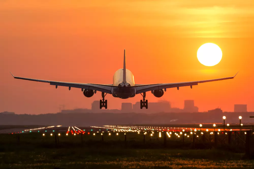 Pakistan Airspace: ఇండియా నుండి అమెరికా వెళ్ళే విమానాలు యూరప్లో దిగక తప్పడం లేదు.. ఎందుకంటే.. Pakistan Airspace: ఇండియా నుండి అమెరికా వెళ్ళే విమానాలు యూరప్లో దిగక తప్పడం లేదు.. ఎందుకంటే..