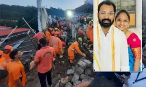 Simhachalam: సింహాచలం ఘటనలో సాఫ్ట్ వేర్ దంపతులు దుర్మరణం..పీఎం మోదీ దిగ్భ్రాంతి Simhachalam: సింహాచలం ఘటనలో సాఫ్ట్ వేర్ దంపతులు దుర్మరణం..పీఎం మోదీ దిగ్భ్రాంతి