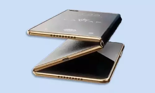 Samsung First Tri-Fold Smartphone: మూడు సార్లు మడతపెట్టొచ్చు.. సామ్సంగ్ మొట్టమొదటి ట్రై ఫోల్డ్ ఫోన్.. లాంచ్ ఎప్పుడంటే..? Samsung First Tri-Fold Smartphone: మూడు సార్లు మడతపెట్టొచ్చు.. సామ్సంగ్ మొట్టమొదటి ట్రై ఫోల్డ్ ఫోన్.. లాంచ్ ఎప్పుడంటే..?