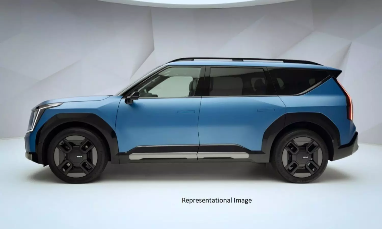 Kia Clavis: ఇండియాలోకి కియా కొత్త ఎస్‌యూవీ.. లాంచ్‌కి సిద్ధమైన క్లావిస్ ఎస్‌యూవీ..!