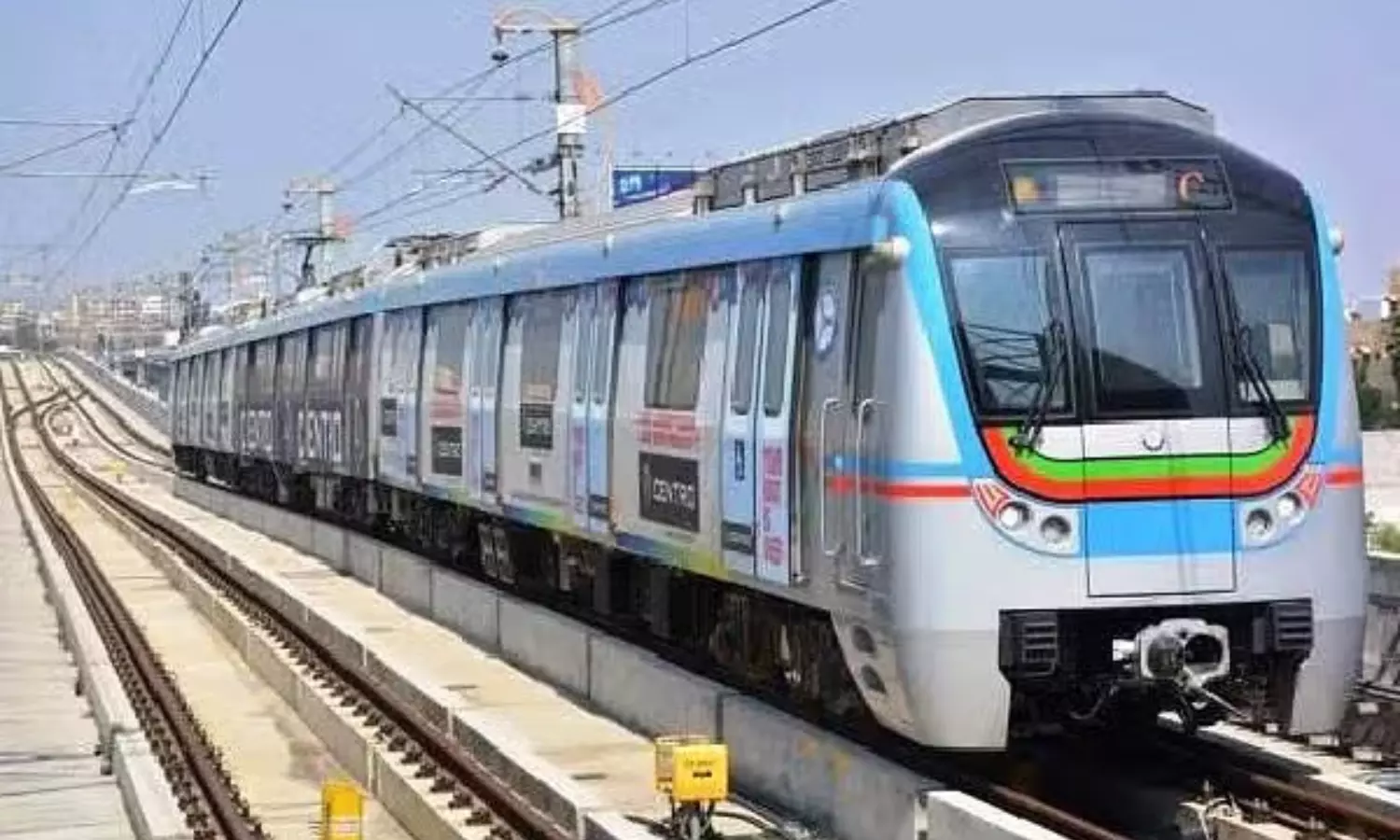 Hyd Metro: మెట్రో ప్రయాణికులకు బ్యాడ్ న్యూస్.. త్వరలోనే ఛార్జీల మోత Hyd Metro: మెట్రో ప్రయాణికులకు బ్యాడ్ న్యూస్.. త్వరలోనే ఛార్జీల మోత