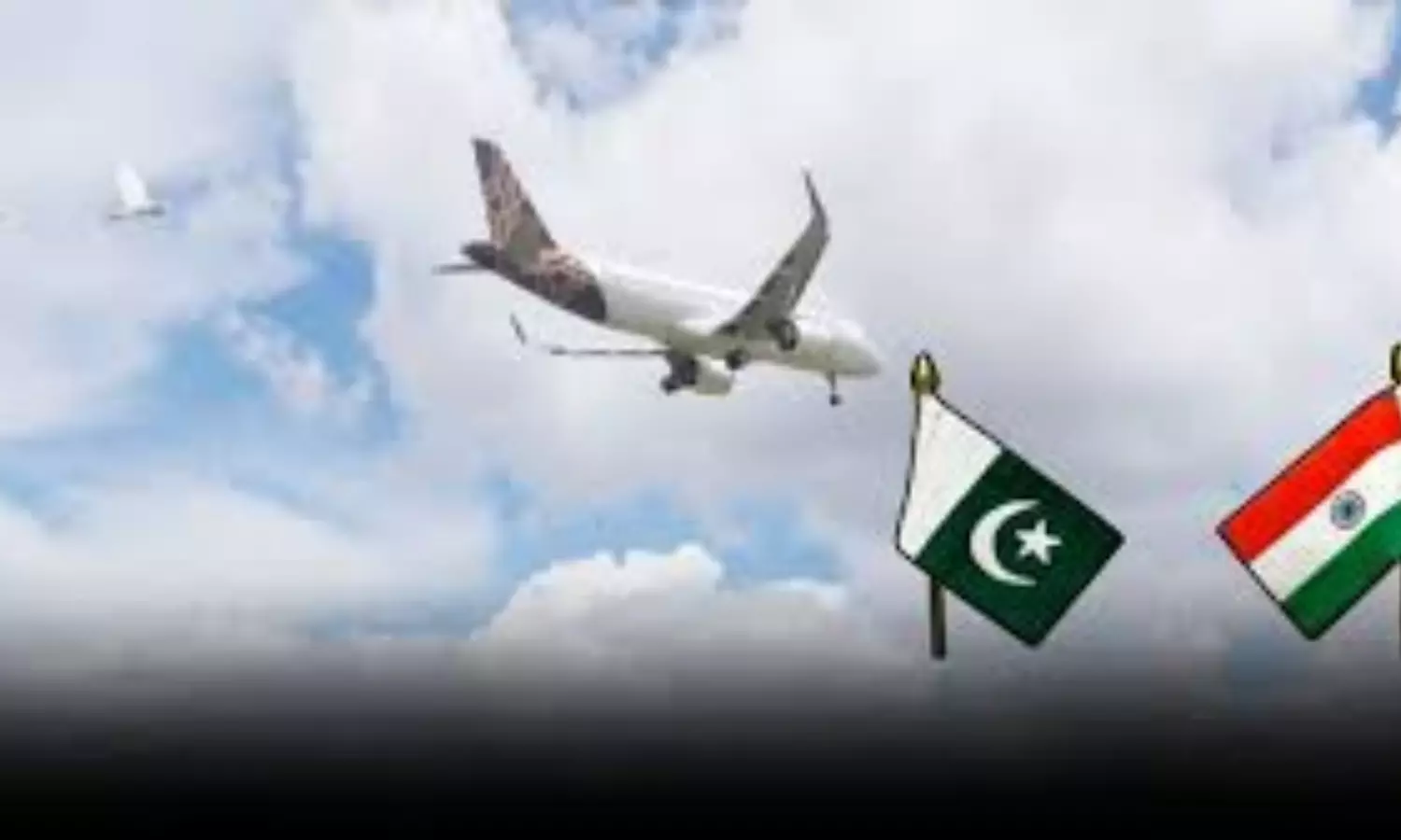 Pahalgam attack: పాకిస్తాన్ గగనతలం తెరవకపోతే వేల కోట్ల నష్టం.. టెన్షన్లో ఎయిరిండియా Pahalgam attack: పాకిస్తాన్ గగనతలం తెరవకపోతే వేల కోట్ల నష్టం.. టెన్షన్లో ఎయిరిండియా