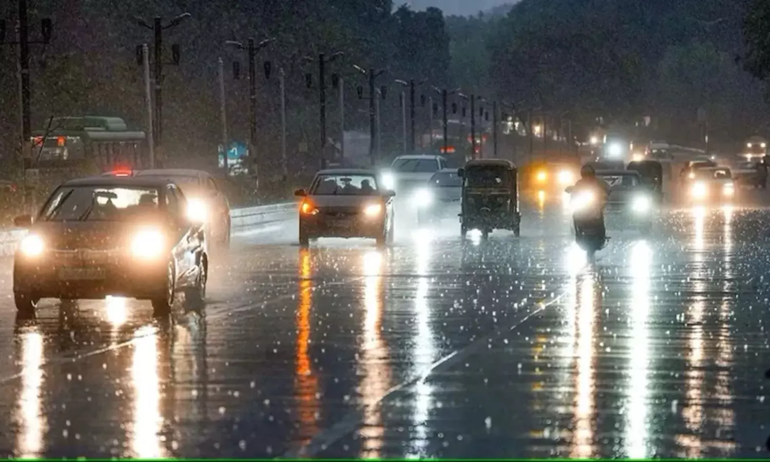 Heavy Rain IMD Issues Red Alert in Delhi