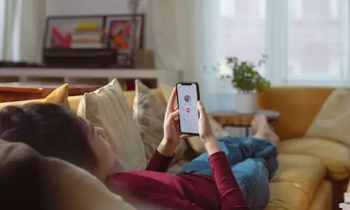 Dating Apps: డేటింగ్‌ యాప్స్‌లో అందరికంటే వీళ్లే డేంజర్.. ఈగో స్క్రోలింగ్ అంటే ఏంటంటే?