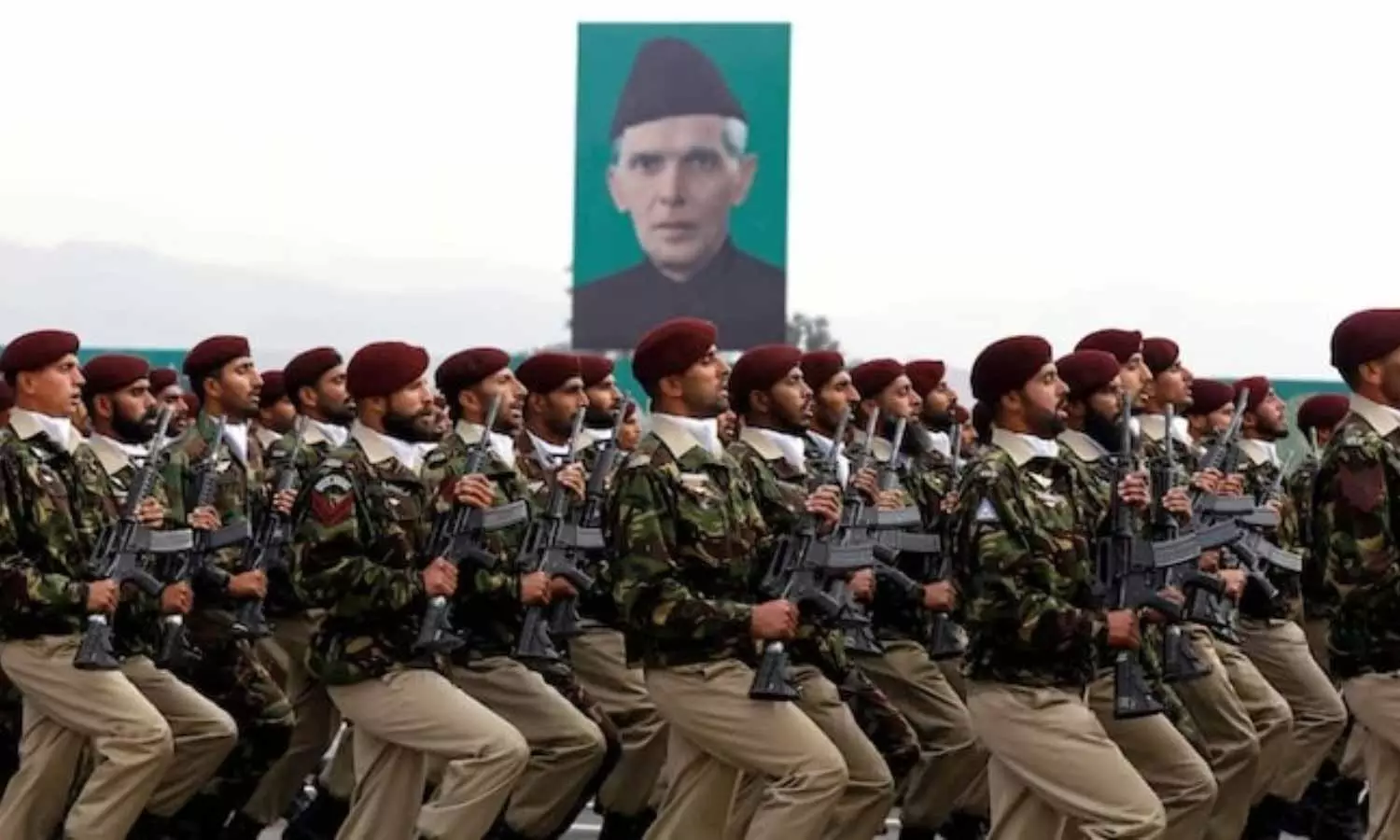 India-Pakistan War: యుద్ధానికి దిగితే నాలుగు రోజుల్లో పాక్ పని ఖతం.. ఇవే సాక్ష్యాలు! India-Pakistan War: యుద్ధానికి దిగితే నాలుగు రోజుల్లో పాక్ పని ఖతం.. ఇవే సాక్ష్యాలు!