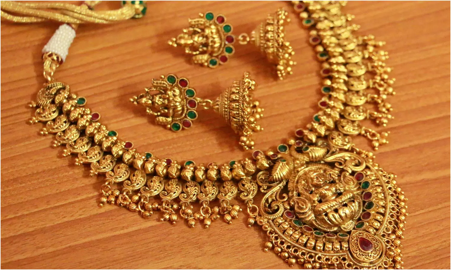 Gold Rate Today: స్వల్పంగా తగ్గిన బంగారం ధర..నేటి ధరలు ఎలా ఉన్నాయంటే?