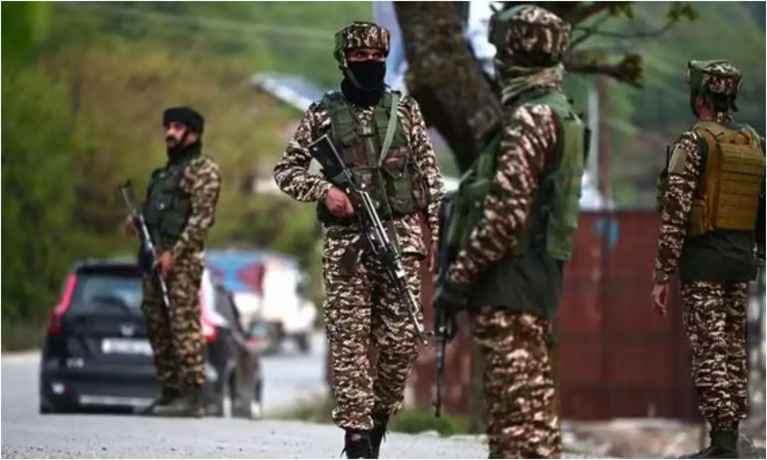 Pahalgam Terror Attack: కాశ్మీర్ లో ఉగ్రవేట..టెర్రరిస్టులకు సాయం చేస్తున్న ఇద్దరు అరెస్ట్