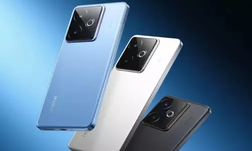 Realme GT 7 Series: రియల్మి కొత్త ఫోన్లు. పవర్ఫుల్ ఫీచర్స్ రేంజే వేరు.. లాంచ్ ఎప్పుడంటే..? Realme GT 7 Series: రియల్మి కొత్త ఫోన్లు. పవర్ఫుల్ ఫీచర్స్ రేంజే వేరు.. లాంచ్ ఎప్పుడంటే..?
