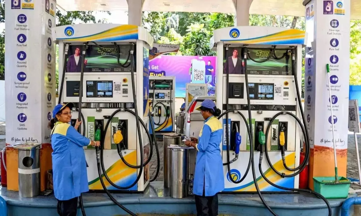 Petrol Price : సామాన్యుడికి పండుగే.. భారీగా తగ్గనున్న పెట్రోల్, డీజిల్ ధరలు Petrol Price : సామాన్యుడికి పండుగే.. భారీగా తగ్గనున్న పెట్రోల్, డీజిల్ ధరలు