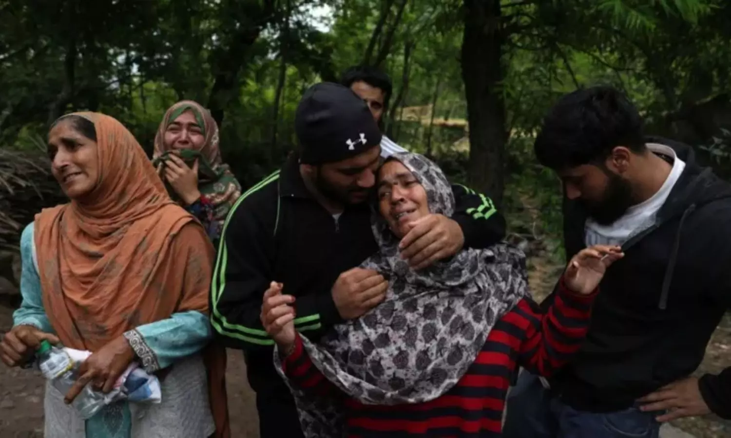 Pak resorts to violence on common people Pak resorts to violence on common people