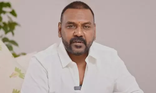 Viral Video: దేవుడివి సామీ నువ్వు..లారెన్స్ చేసిన పనికి హ్యాట్సాఫ్ చెప్పాల్సిందే Viral Video: దేవుడివి సామీ నువ్వు..లారెన్స్ చేసిన పనికి హ్యాట్సాఫ్ చెప్పాల్సిందే