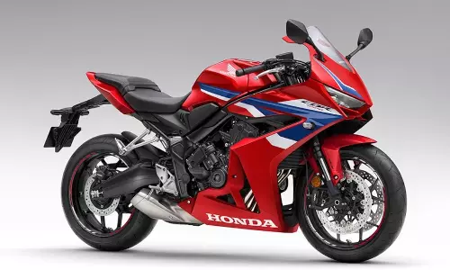 Honda CBR650R And CB650R Teased: ఊరమాస్ ఎంట్రీ.. హోండా నుంచి రెండు కొత్త బైకులు.. మార్కెట్ను షేక్ చేస్తున్న ఈ-క్లచ్ టెక్నాలజీ..! Honda CBR650R And CB650R Teased: ఊరమాస్ ఎంట్రీ.. హోండా నుంచి రెండు కొత్త బైకులు.. మార్కెట్ను షేక్ చేస్తున్న ఈ-క్లచ్ టెక్నాలజీ..!