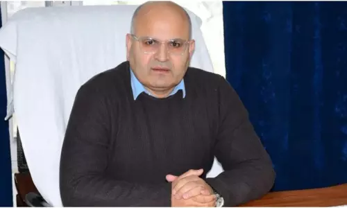 Operation Sindoor: పాకిస్తాన్ కాల్పుల్లో జమ్మూకశ్మీర్ పరిపాలన అధికారి మృతి Operation Sindoor: పాకిస్తాన్ కాల్పుల్లో జమ్మూకశ్మీర్ పరిపాలన అధికారి మృతి