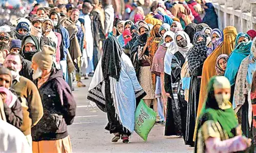 Pakistan to go Into Deep Problem With War Pakistan to go Into Deep Problem With War