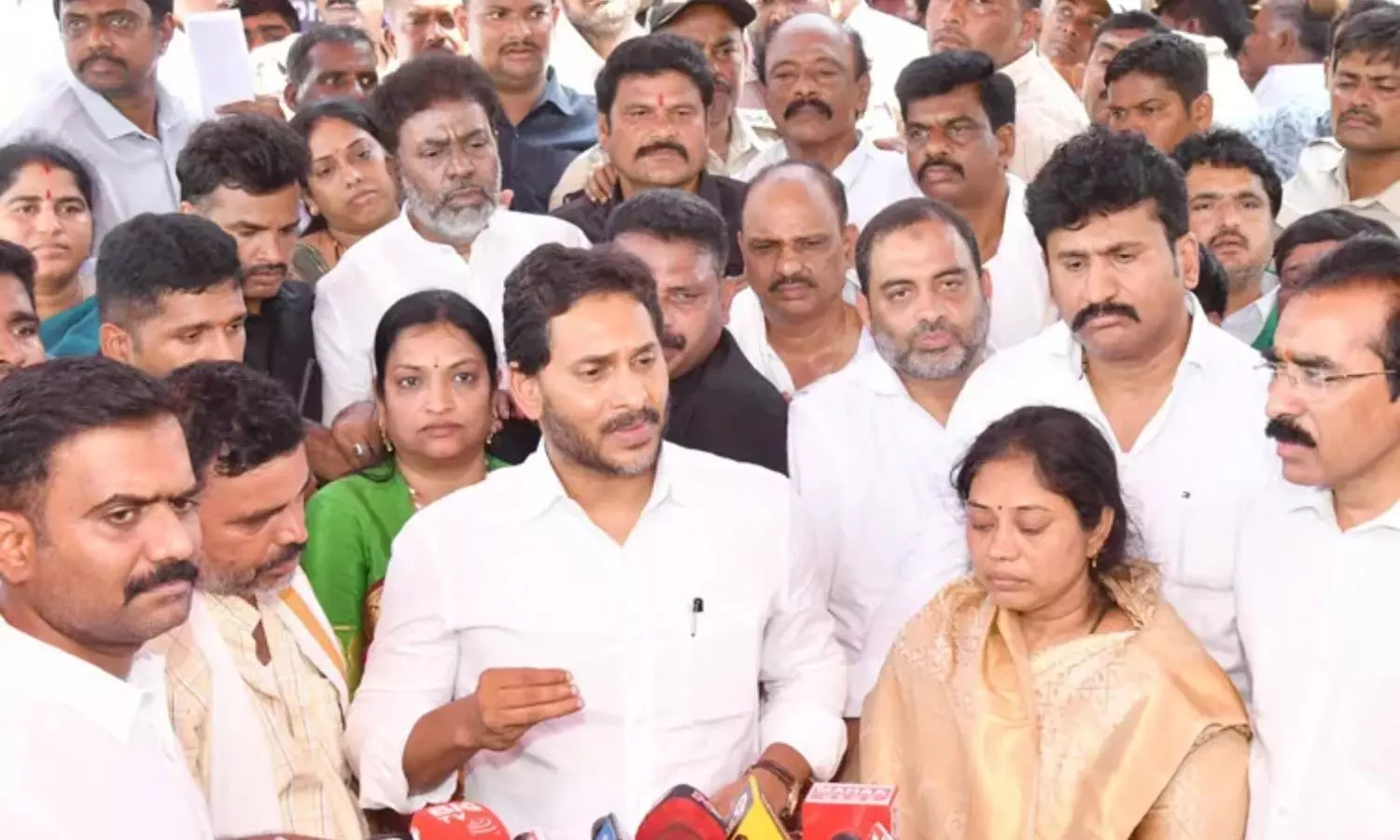 YS Jagan Visits Family of Veer Jawan Murali Nayak YS Jagan Visits Family of Veer Jawan Murali Nayak