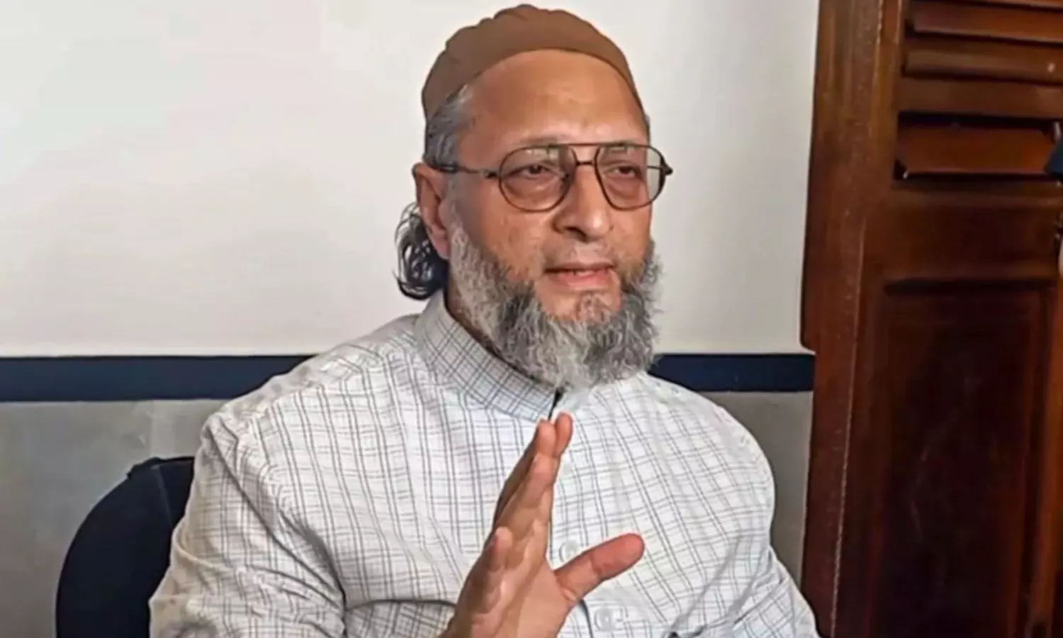 Asaduddin Owaisi Asks Will Sharief Munir Able to Land Chinese Aircraft Rahim Yar khan Airbase