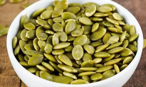Pumpkin Seeds Health Benefits:ఈ గింజలతో సూపర్ బెనిఫిట్స్.. ప్రతిరోజూ ఒక చెంచా తింటే చాలు..