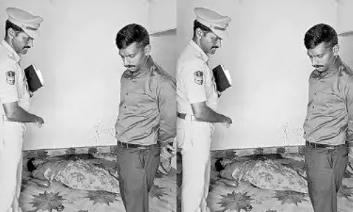 Husband brutally murders wife while looking after their children in Nizamabad