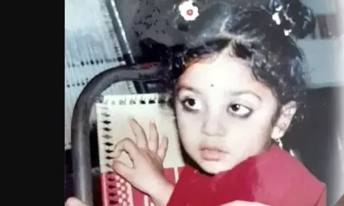 Guess the Actress: ఈ ఫొటోలో ఉన్న క్యూట్ గర్ల్ ఎవరో గుర్తు పట్టారా.? మన తెలుగుమ్మాయే Guess the Actress: ఈ ఫొటోలో ఉన్న క్యూట్ గర్ల్ ఎవరో గుర్తు పట్టారా.? మన తెలుగుమ్మాయే