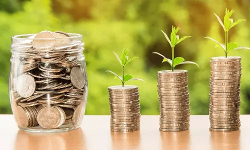 బ్యాంకు లోన్ తీసుకోవాలనుకుంటున్నారా? ఈ ముఖ్యమైన విషయాలు తెలుసుకోండి – లేకపోతే ఇబ్బందులు తప్పవు! బ్యాంకు లోన్ తీసుకోవాలనుకుంటున్నారా? ఈ ముఖ్యమైన విషయాలు తెలుసుకోండి – లేకపోతే ఇబ్బందులు తప్పవు!